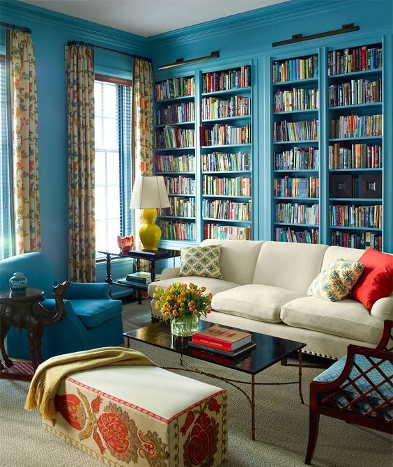 scaffali da incasso blu per progettare un'intera libreria nel tuo salotto