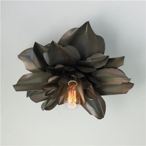 una plafoniera vintage a fiori di magnolia nera farà una dichiarazione raffinata e chic nel tuo spazio
