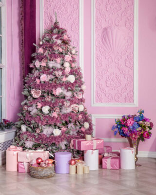 25 modi audaci per decorare un albero di Natale rosa