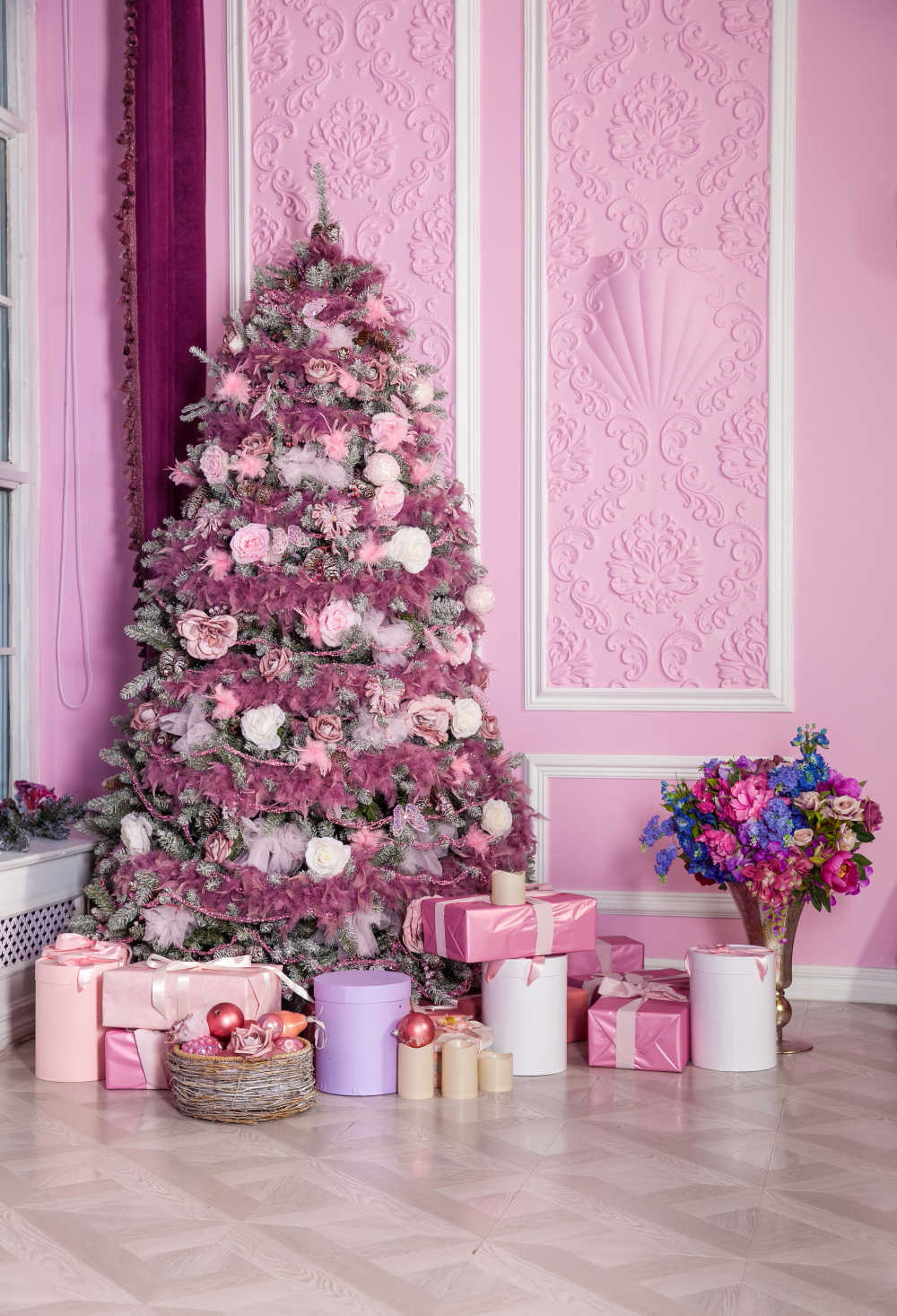 25 modi audaci per decorare un albero di Natale rosa
